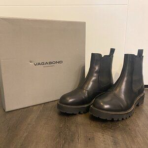 [WORN ONCE!] Vagabond Shoemakers Women's Kenova Chelsea Boots